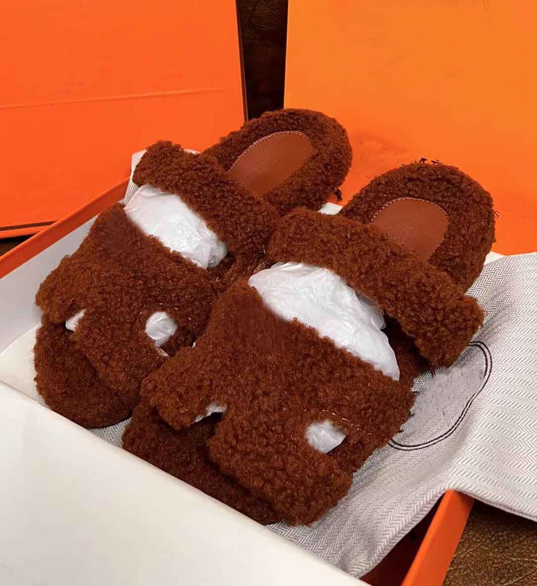 

Winter Brand Chypre Sandals Shoes Soft Wool Beach Slides Flats Designer Women Slip On Flip Flops Outdoor Lady Beach Slippers Sandalias EU35-42