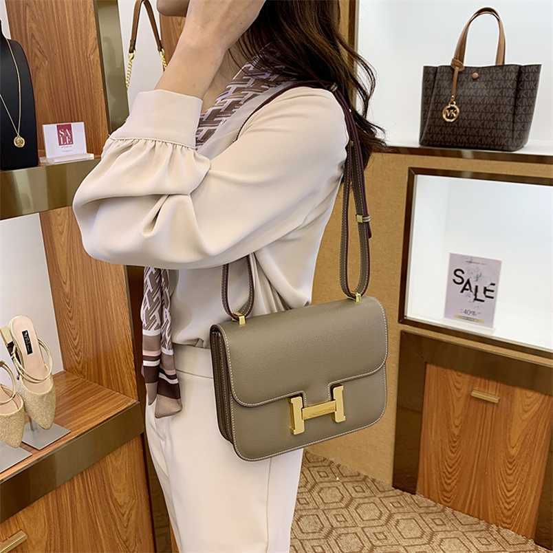 

Herme Constanc Bags Genuine leather Kangkang bag palm pattern bean curd 2022 fashion womens highgrade one shoulder cross body small, Black trumpet