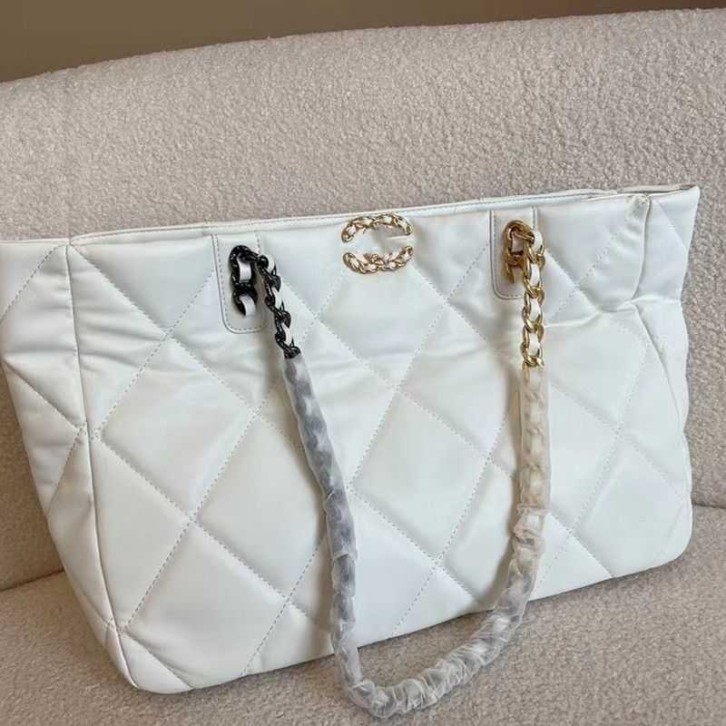 

Totes Bag Girl Autumn and Winter 2022 New Lambskin Commuter white Tote Bag CC One Shoulder channel Rhombic Chain Bag hand bags W220927, Customer service