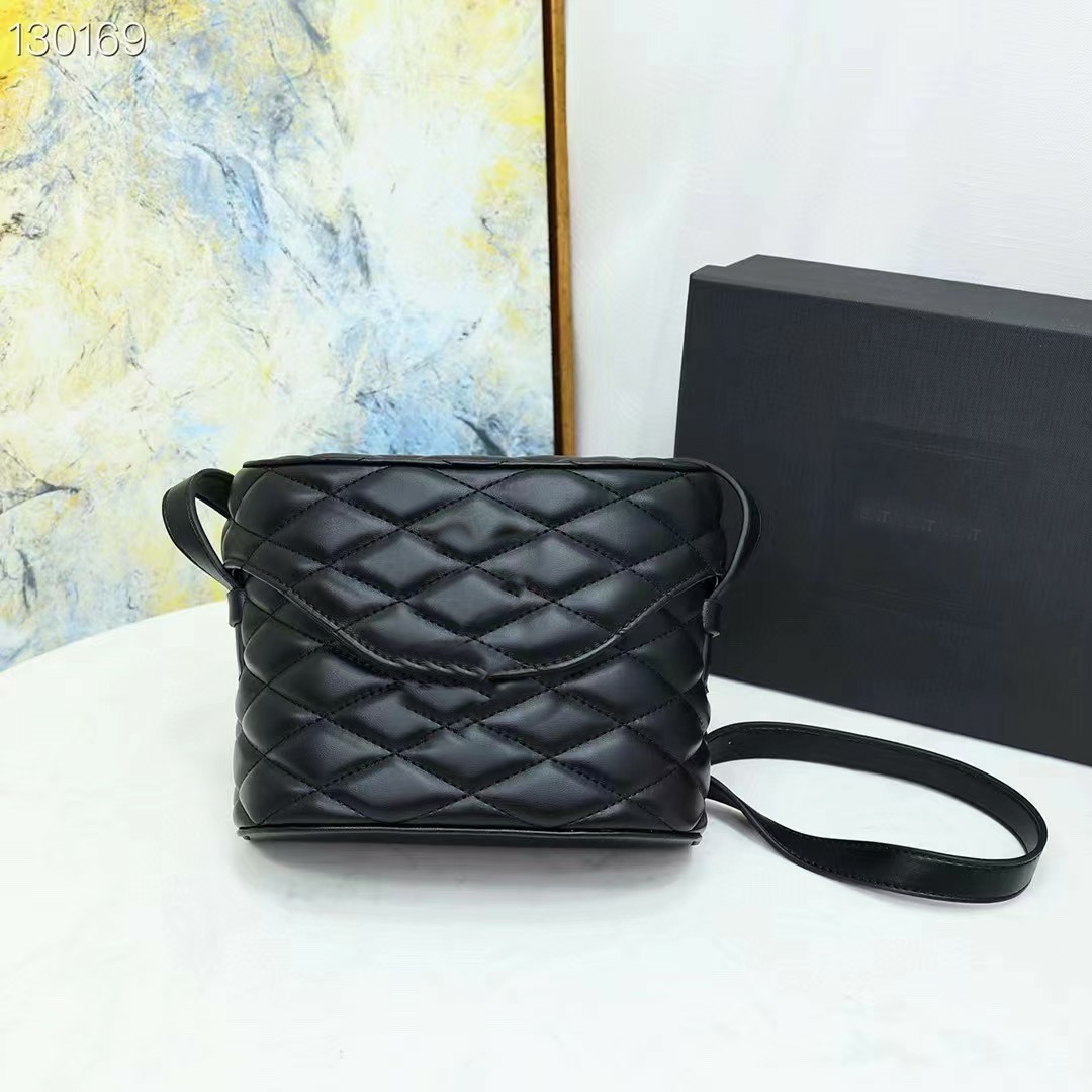 

Designer JUNE Box bag Quilted Sheep Leather Front Flap Shoulder Bags Letter Swirl and Argyle Thread Line Overstitching Cross Body Bag Bronze Metal Hardware Handbags, Black