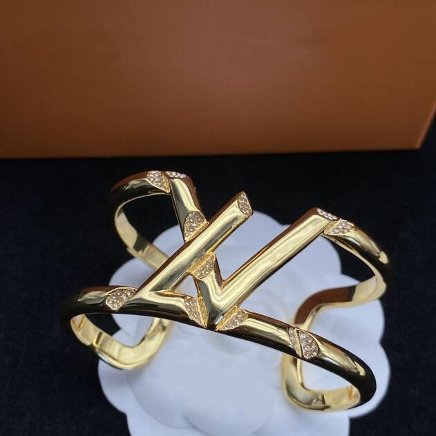 

Luxury Letter Open Bangle 18K Gold silver Women Cuff bracelet GGs Louiseity 1 Viutonity LVS YSLitys Designer jewelry Bridal Diamonds bracelets Wedding Accessories