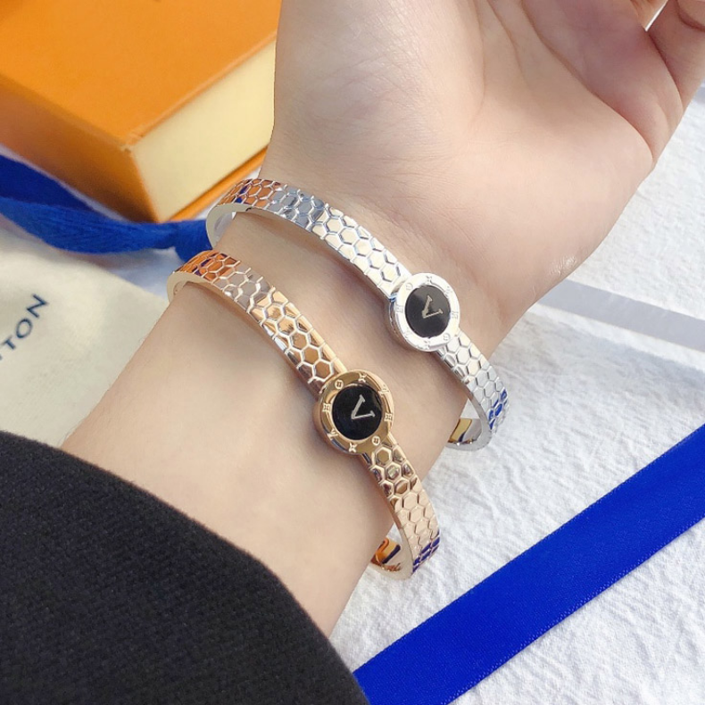 

Designer Bangle Bracelet Charm bracelet Women Letter Jewelry Plated Stainless steel 18K Gold Luxury Bracelets Wristband Geometric patterns Party Accessories
