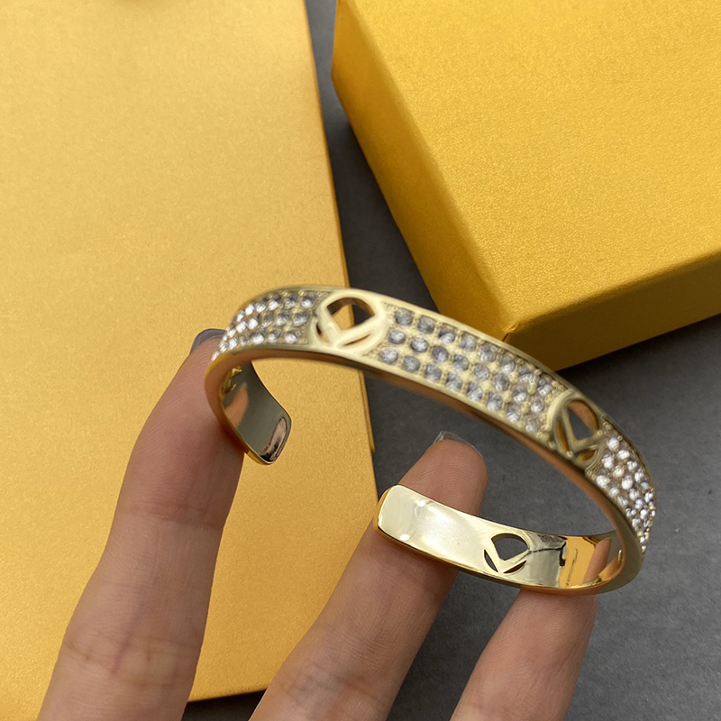 

Top Designer Bracelet For Women Mens Bracelets Classic Brand Jewelry Gold Bangle Diamond Bracelets F Bracelet Christmas Day Gifts 2209273