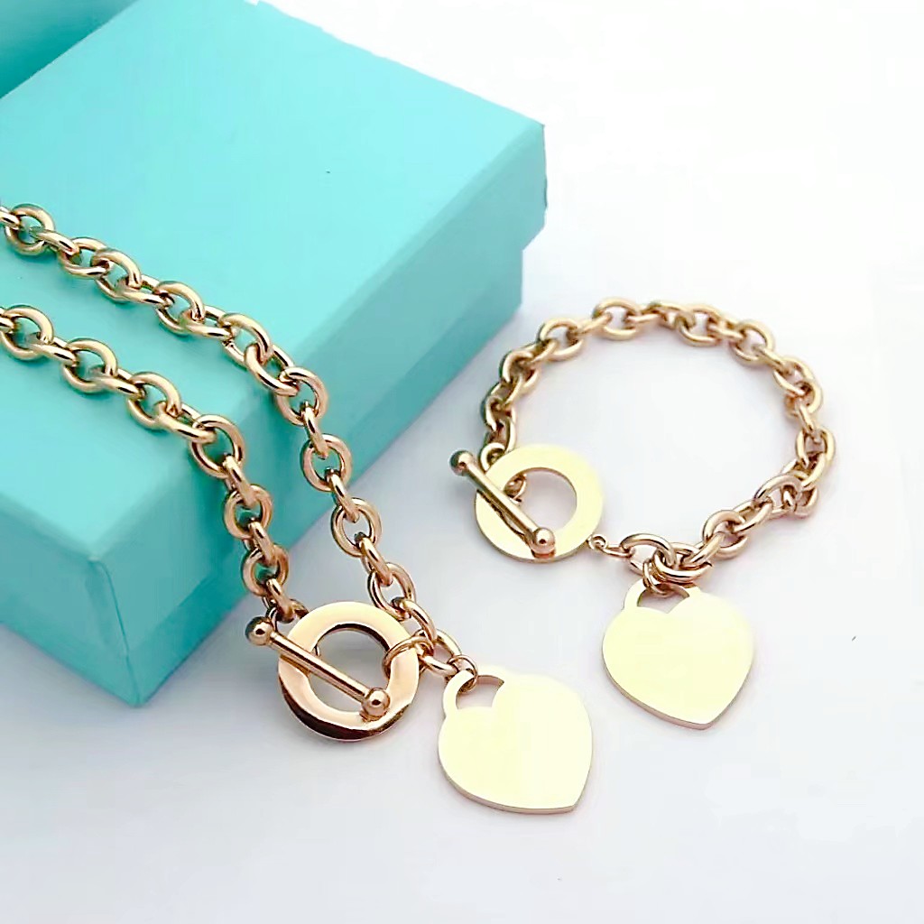 Fashion Designer Women's Bracelet Necklace Set Luxury Classic Heart Bracelet Girl Valentine's Day Love Gift 316L Titanium Steel Jewelry-image-807581535