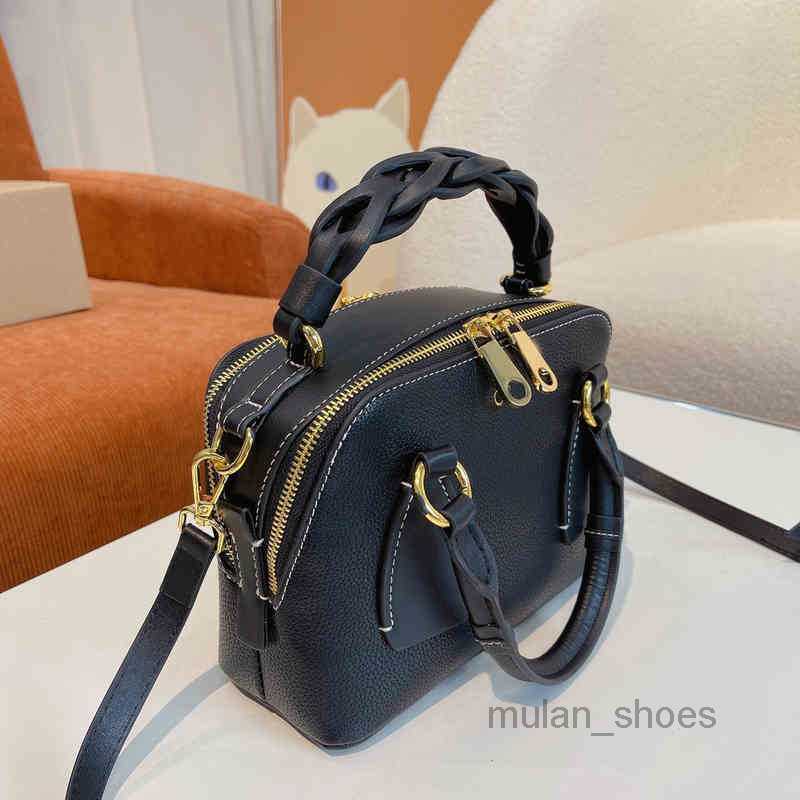

2022 Evening Bags Shoulder Bags Women Handbag Boston Bagss Leather Luxury Designer Brand Crossbody Female Woven Portable Purses, Blue