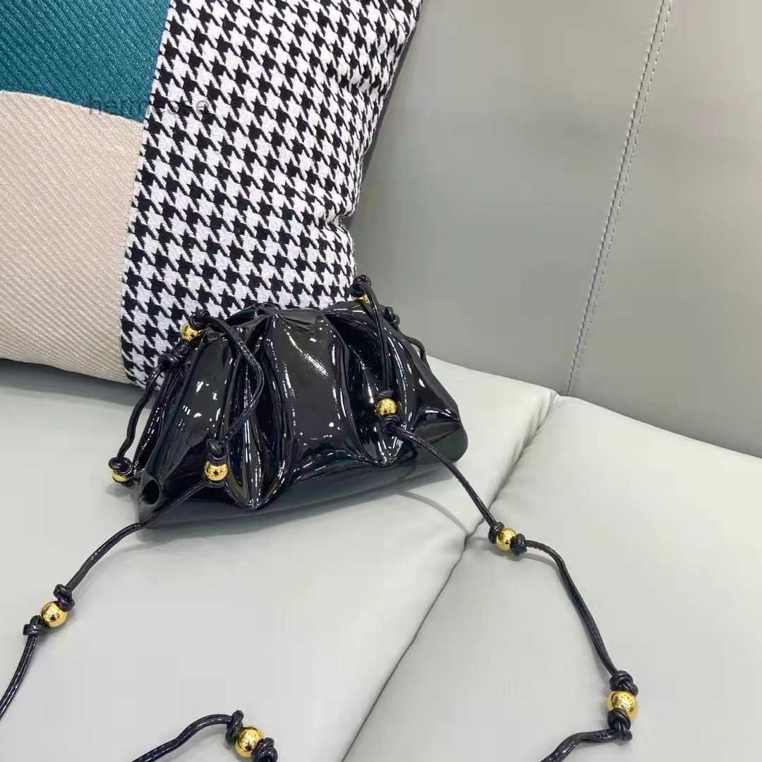 

Evening Bags bottegs V designer handbag new small golden ball cloud Fold bag hand held single room messenger lacquer skin women's bag dumpling handbags