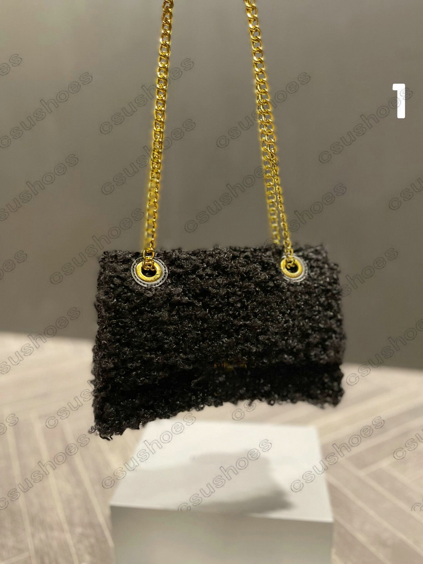 

Womens Hourglass Lamb Wool Chains Bag Cross Body Ladies Designer Fur Organ Handle Bags Classic Luxurys Shoulder Bags Clutch Flap Shopping Message Handbag, Customize