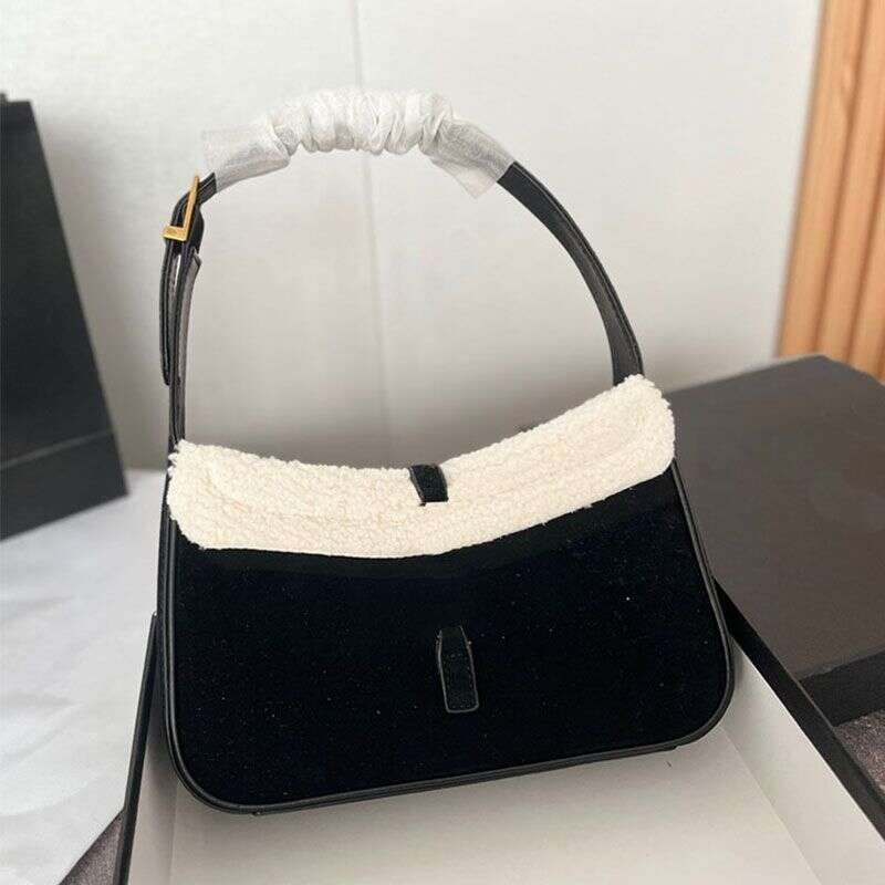 

Evening Bags WoolUnderarm Women Bag Lamb High Quality Clutch Handbag Purse Tote Bags Leather Handle Brand Letters Shoulder Hobo Solid ColorM