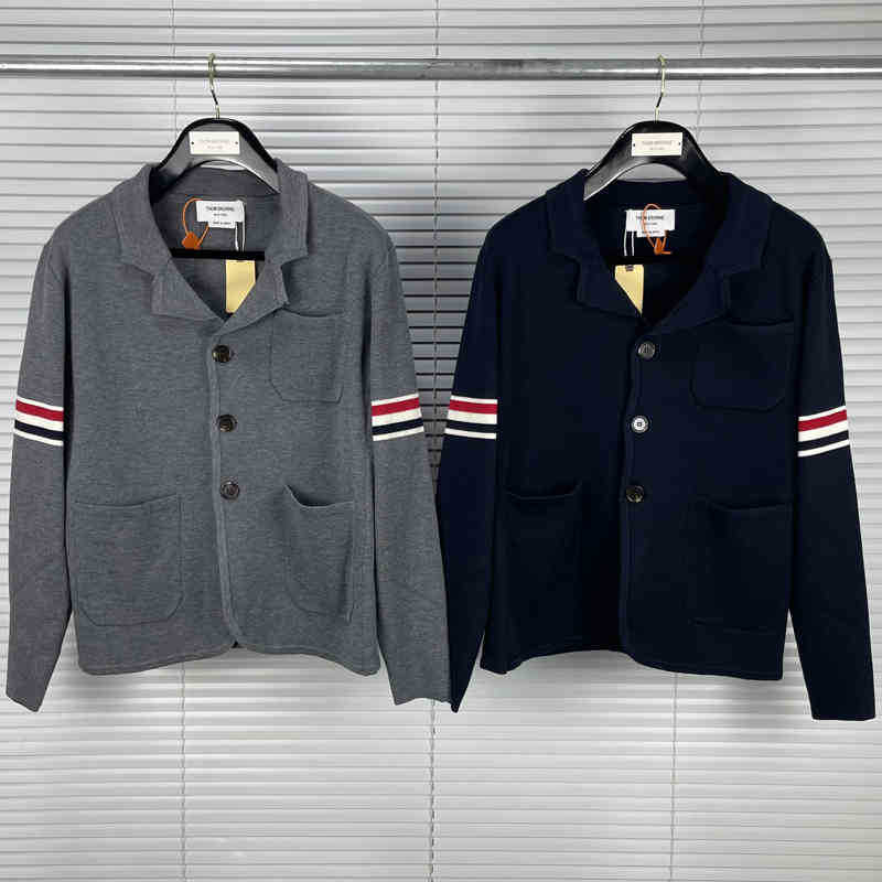 Hoodies 2022 Fashion TB Thom Brand Veste Men Suit décontracté Slim Fit Blazer Blazer Men de l'automne M manteau d'hiver Pull Cardigan rayé