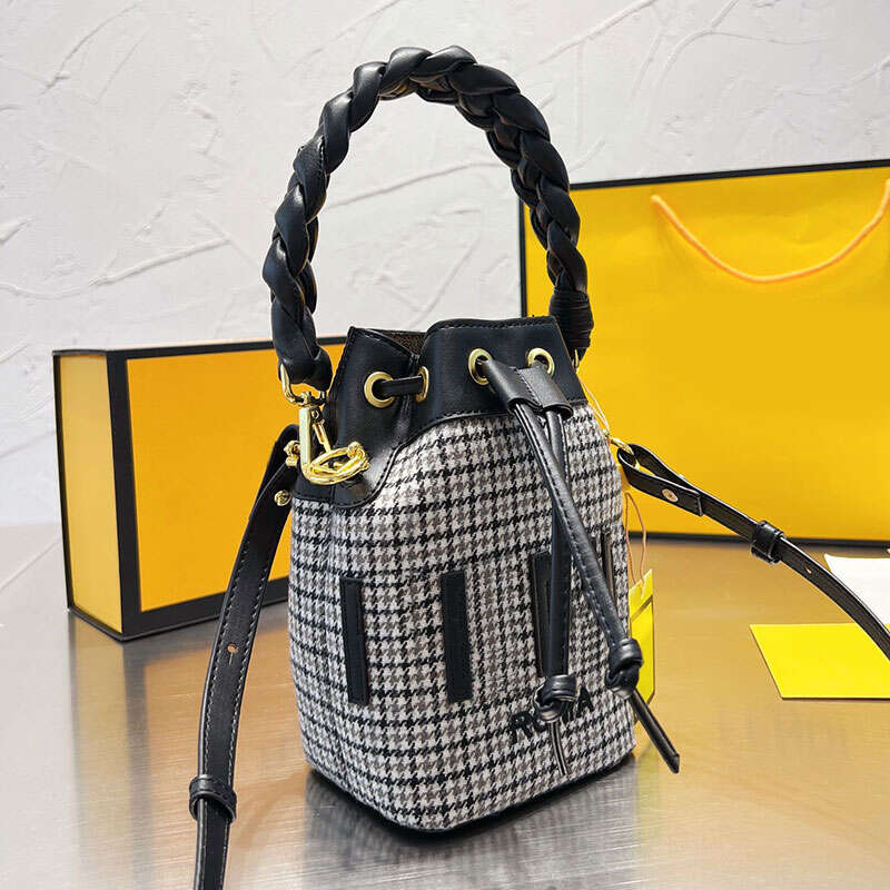 

Evening Bags Shoulder Bucket bag Crossbody Shopping bags LOU MINI Handbags Canvas Handbag purse Embroidery Fashion letters Adjustable strapM