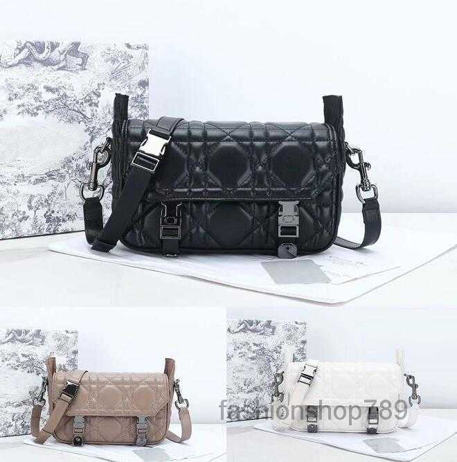 

Evening Bags Woman Shoulder Bag Designer Cowhide Leather High Quality Designers Messenger Wallet Handbag Classic Ladies Lock Flap 3 ColorsMu
