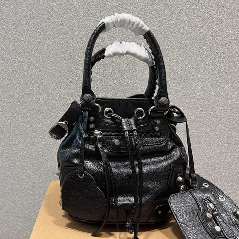 

Evening Bags Handbags Drawstring Bucket Bag Women Shoulder Crossbody Lady Shopping Bags Handbag Purse Lady Genuine leather sheepskin FashioM