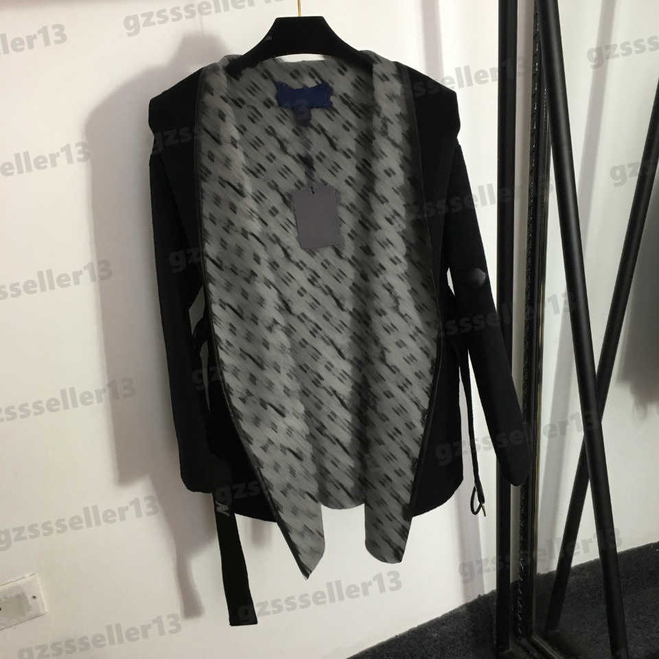 

Designer Women Coat Fashion Mid-length Lining Logo Print Trench Coats Classic Letter Printing Belt Hooded Wool Coat Women Clothing 0912