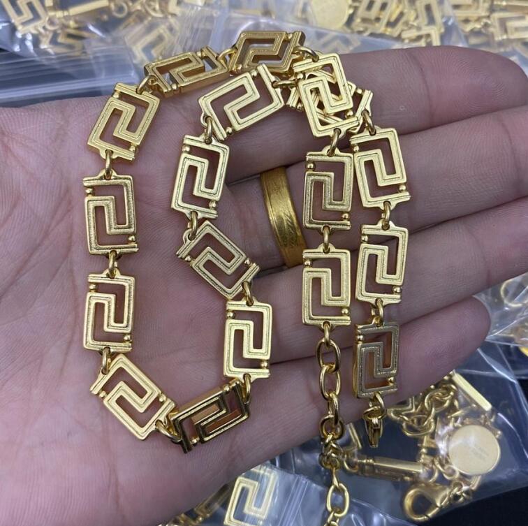 Fashion new designed Pendant hollow out Greca GRECAMANIA women chain necklace Banshee Medusa head portrait 18K gold plated ladies necklaces Jewel-image-799498893