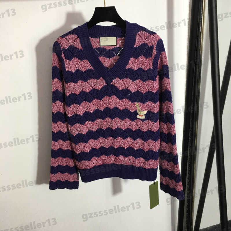 

Designer Women Sweaters Crown Duck Embroidery Purple Womens Sweater Fashion Wavy Colorblock V-Neck Pullover Sweater 0912, 17