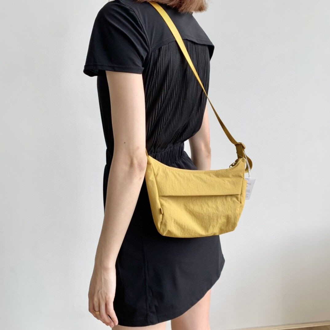 

6 color new lu yoga shoulder bag genuine female sports outdoor messenger bag 2L capacity handbag with brand logo