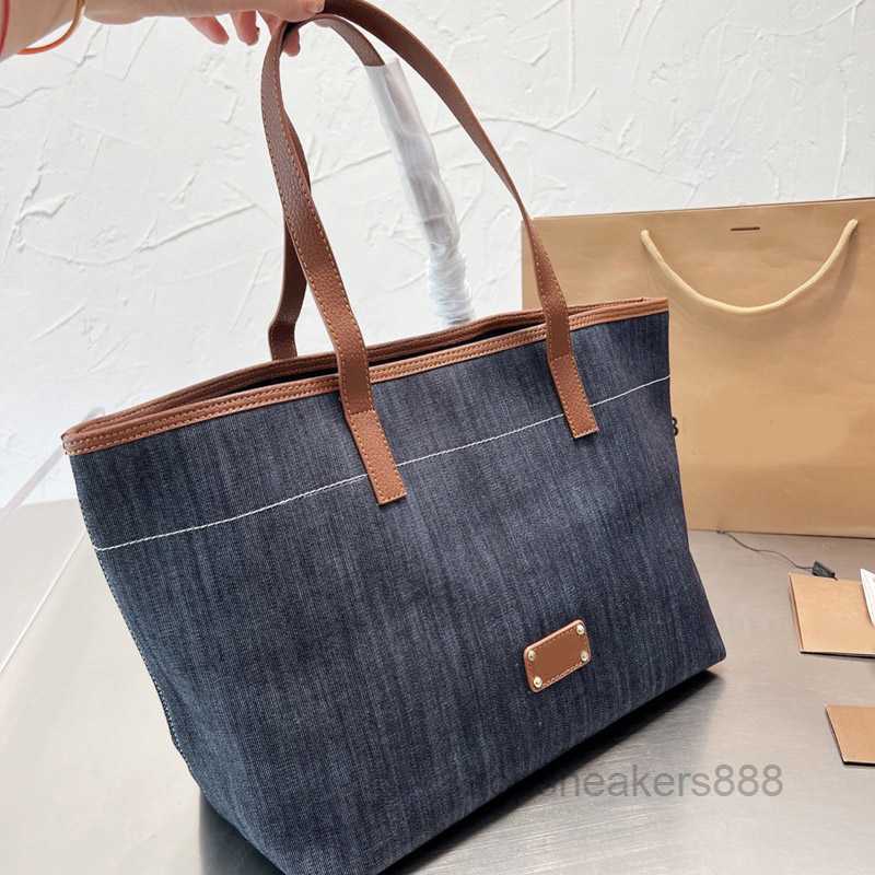 

Evening Bags Denim Tote Bag Shopping Handbags Large Capacity Shoulder Crossbody Bags Portable Interior Zipper Pocket Classic Women Travel Totes Purse Wallet