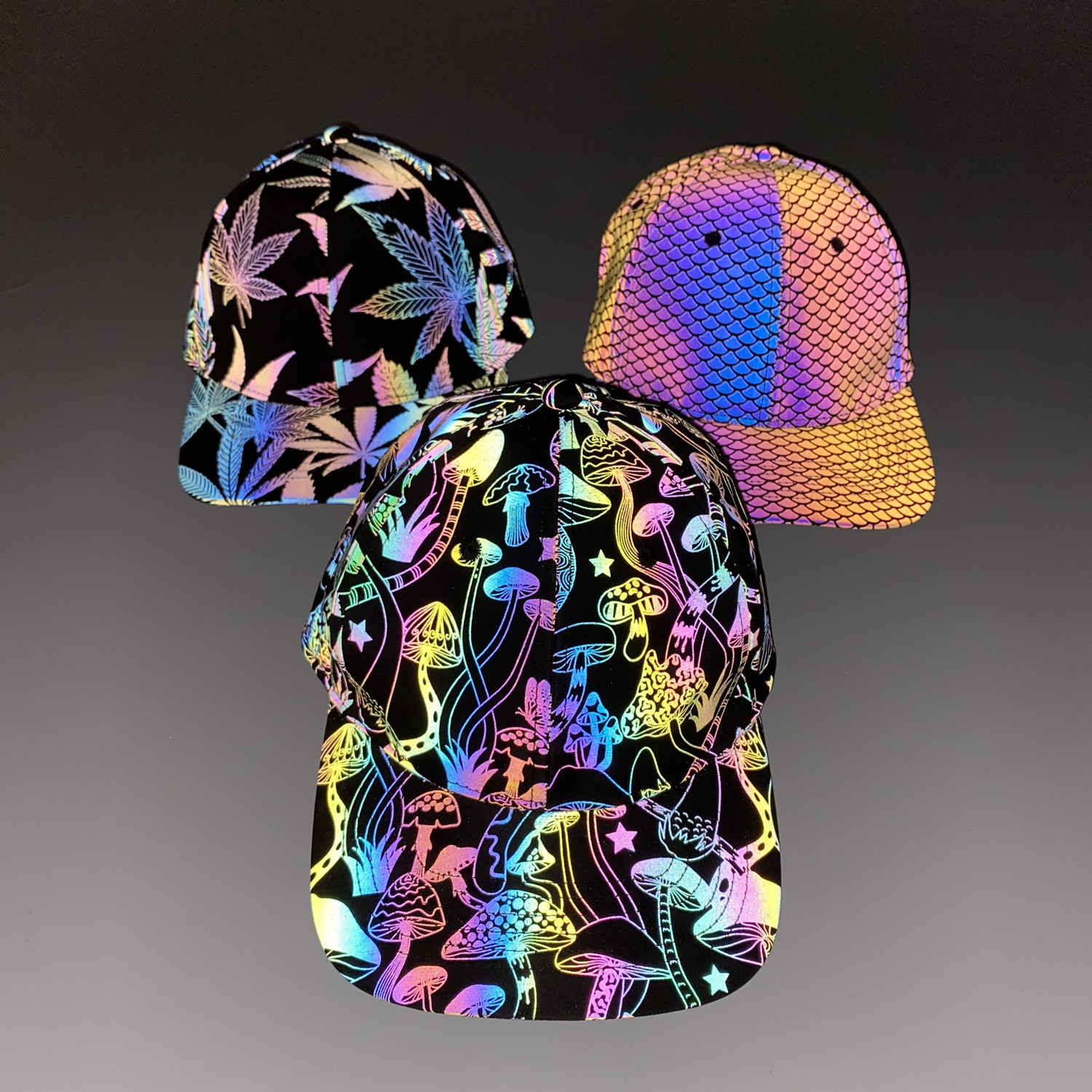 

Ethnic Clothing Printed Reflective Baseball Cap European And American Glow-in-the-dark Colorful Cap