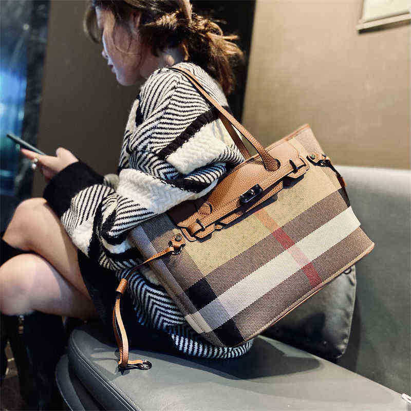 

Burbrerys Crossbody Handbags Bags Burbrery Onthego tote Luxuries designers women bag Purses Totes designer woman handbag Shoulder wallet Paris Plaid ZY1E, No bag