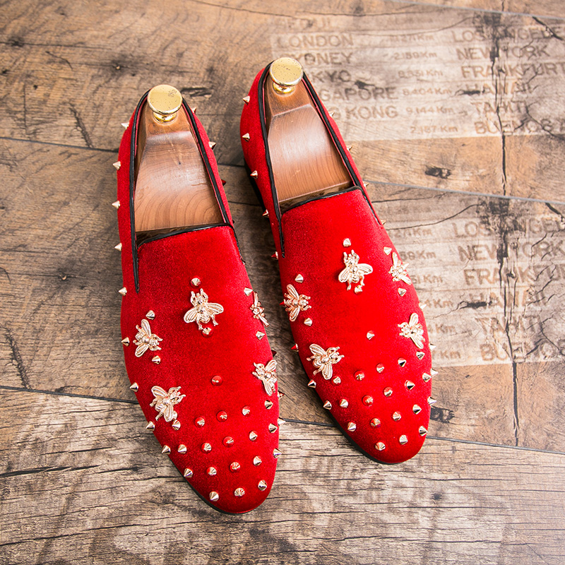 Mocassins britanniques hommes chaussures couleur unie velours rétro exquis Rivets une pédale mode affaires décontracté mariage discothèque quotid