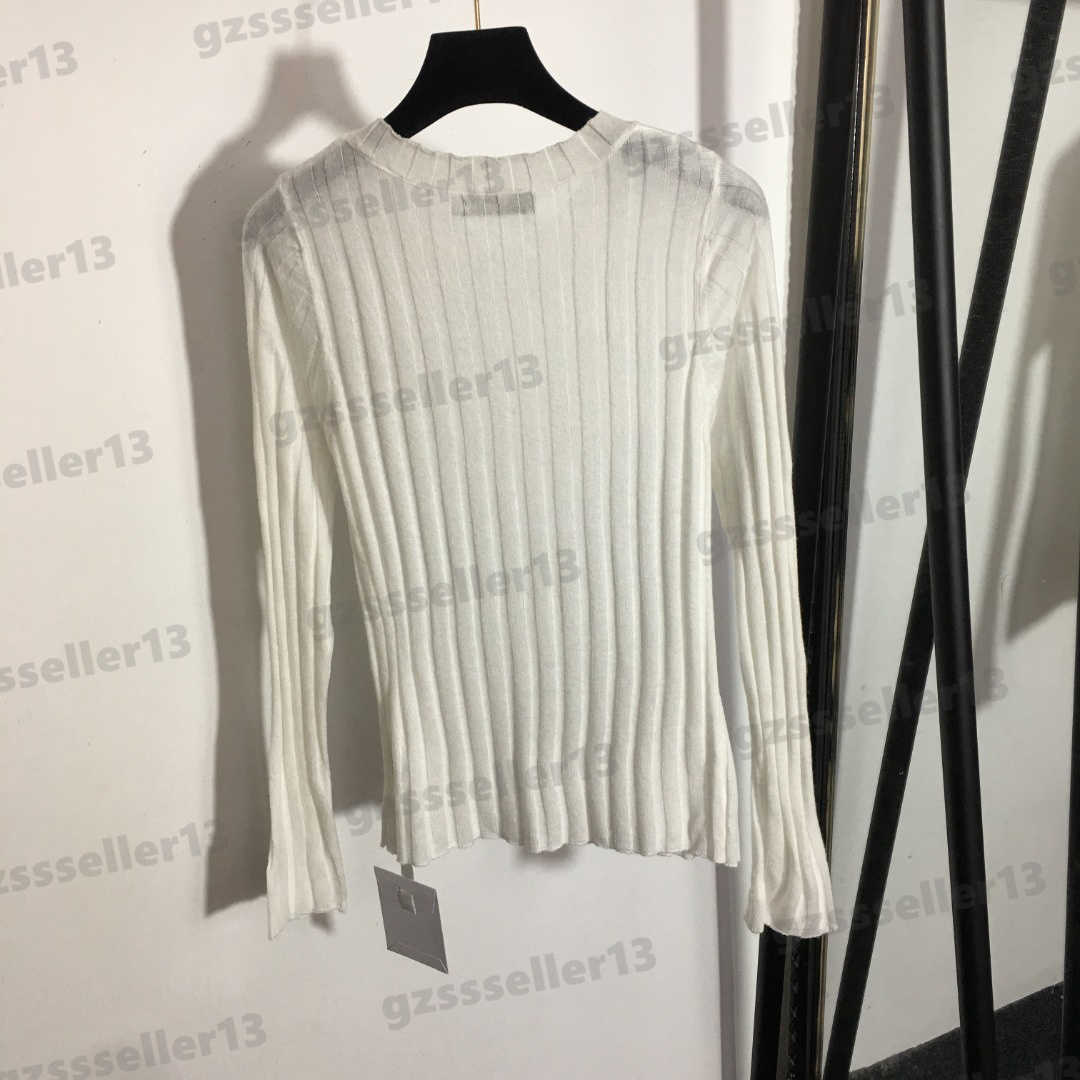 

Designer Women Sweaters Pearl Studded Metal Brooch Decoration Womens Sweater Fashion Solid Color Striped Crew Neck Long Sleeve Knit Sweater 3 Colors