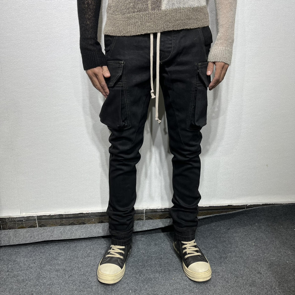 

High Street Rick Large Pocket Drawstring Elastic Waist Slim Leg Brush Wax Coat Denim Pants Owens Men Pants Streetwear, Black