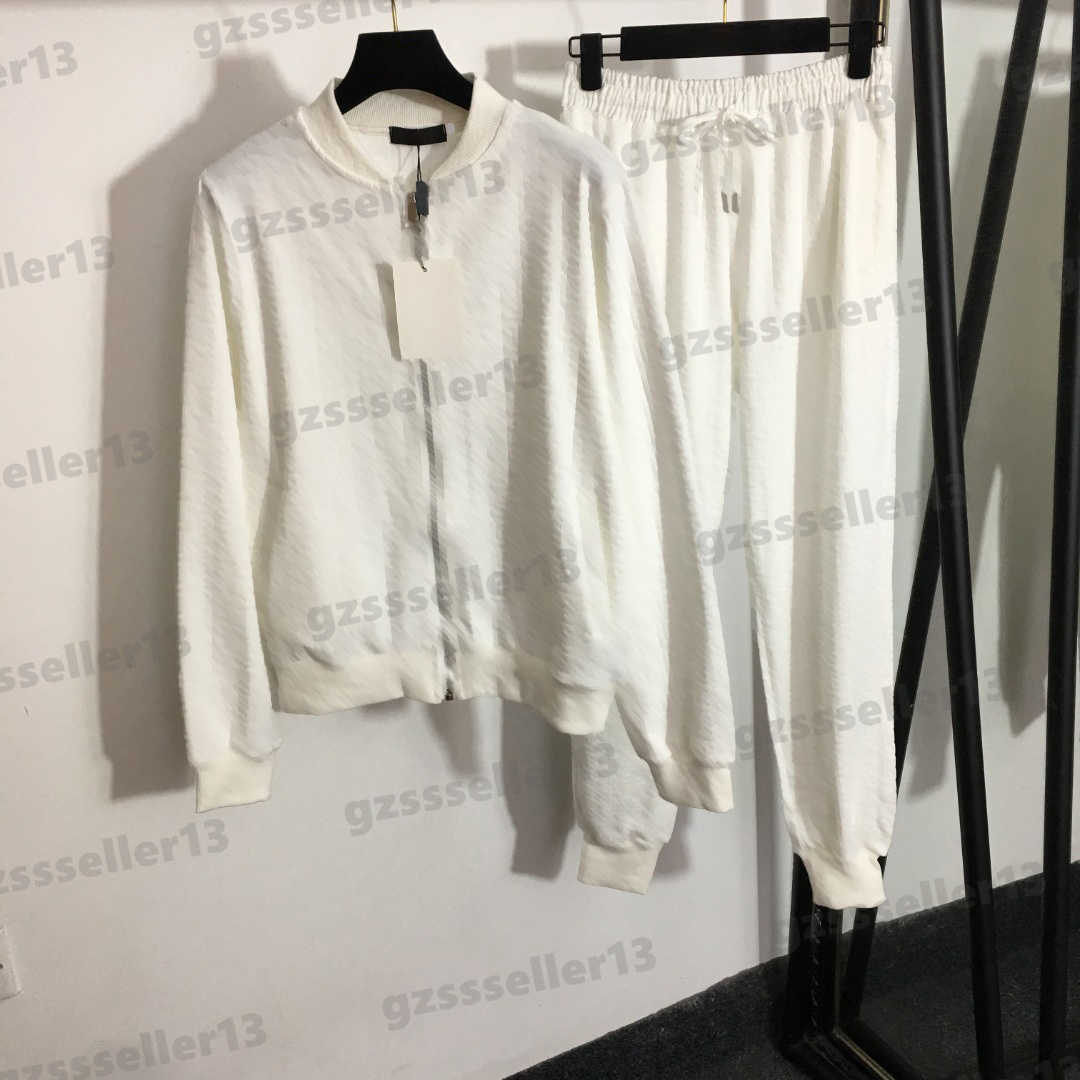 

Womens Tracksuit Luxury Designer Autumn Women Clothing Brand Tracksuits Two Piece Sets Jacquard Fabric Zipper Jacket And Elastic Waist Casual Pants 3 Colors 0912, 17