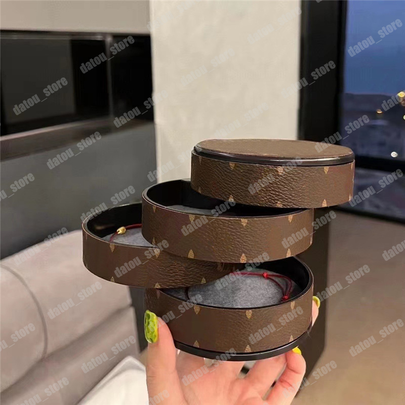 

Accessories Storage Boxes Flower Letter Rotate Bucket Designer Jewelry Cosmetic Case Women Travel Accessories Packaging Makeup Organizers, White