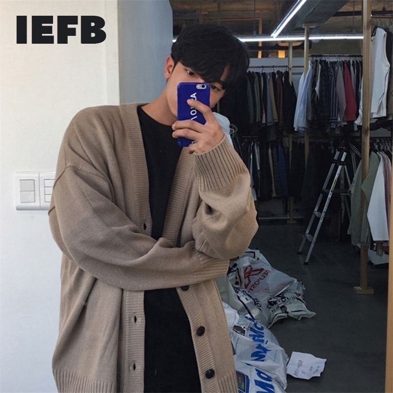 Mens Sweaters IEFB Mens Wear Knitted Sweater Loose Vneck Singlebreasted Solid Color Knitted Cardigan Coat Autumn 9Y3266 220929