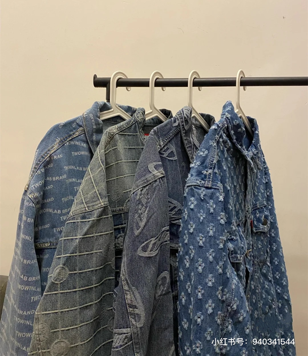 

2022 Luxury brands Mens Denim Jackets For Women Coat Contrasting Colors Jeans Jacket Man Streetwear Male Clothing graffiti Blue Jean Stylish Clothes bv, T12 high quality 105