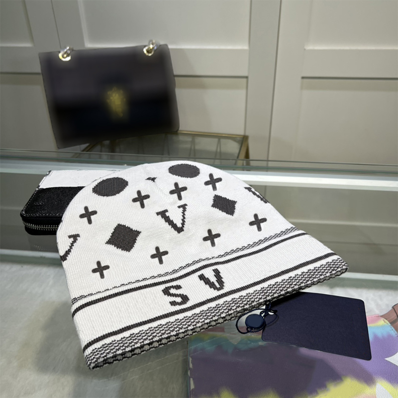 

Wool Beanie Winter Snow Cap for Women Men Warm Designer Beanies Knitted Black White Outdoor Hats, Brown