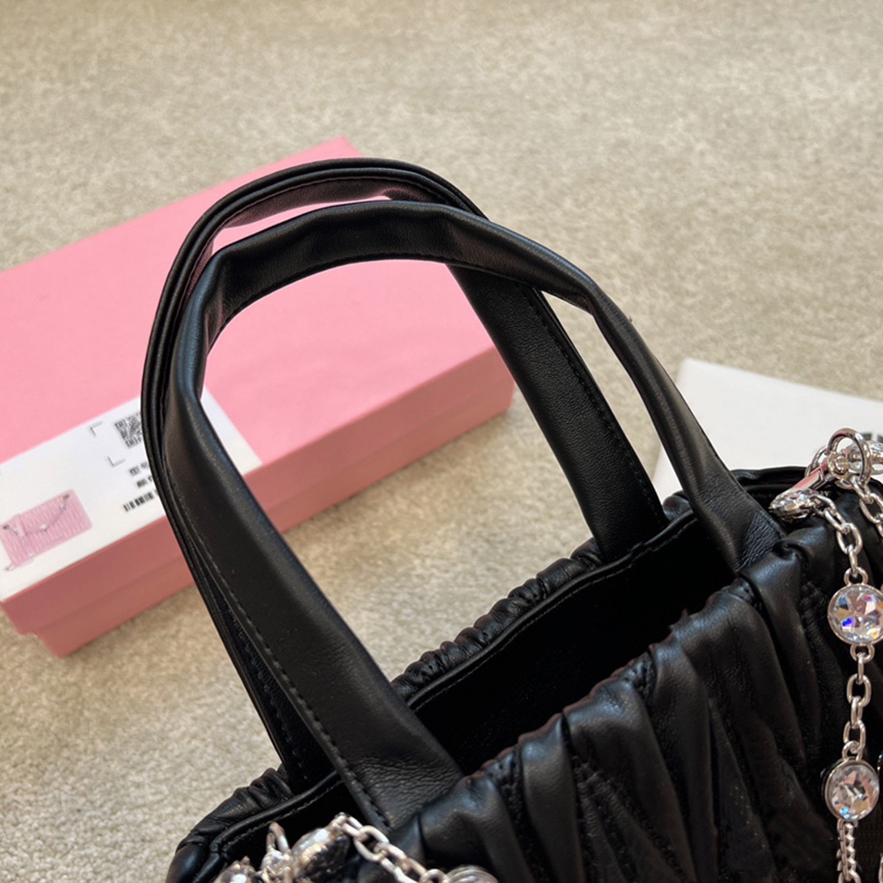 

Nappa Miu Matelasse Leather Tote Detachable Metal Chain Shoulder Strap With Crystals handbag Designer Steel Hardware For Women Shoulder Bag Q0FO, Pink