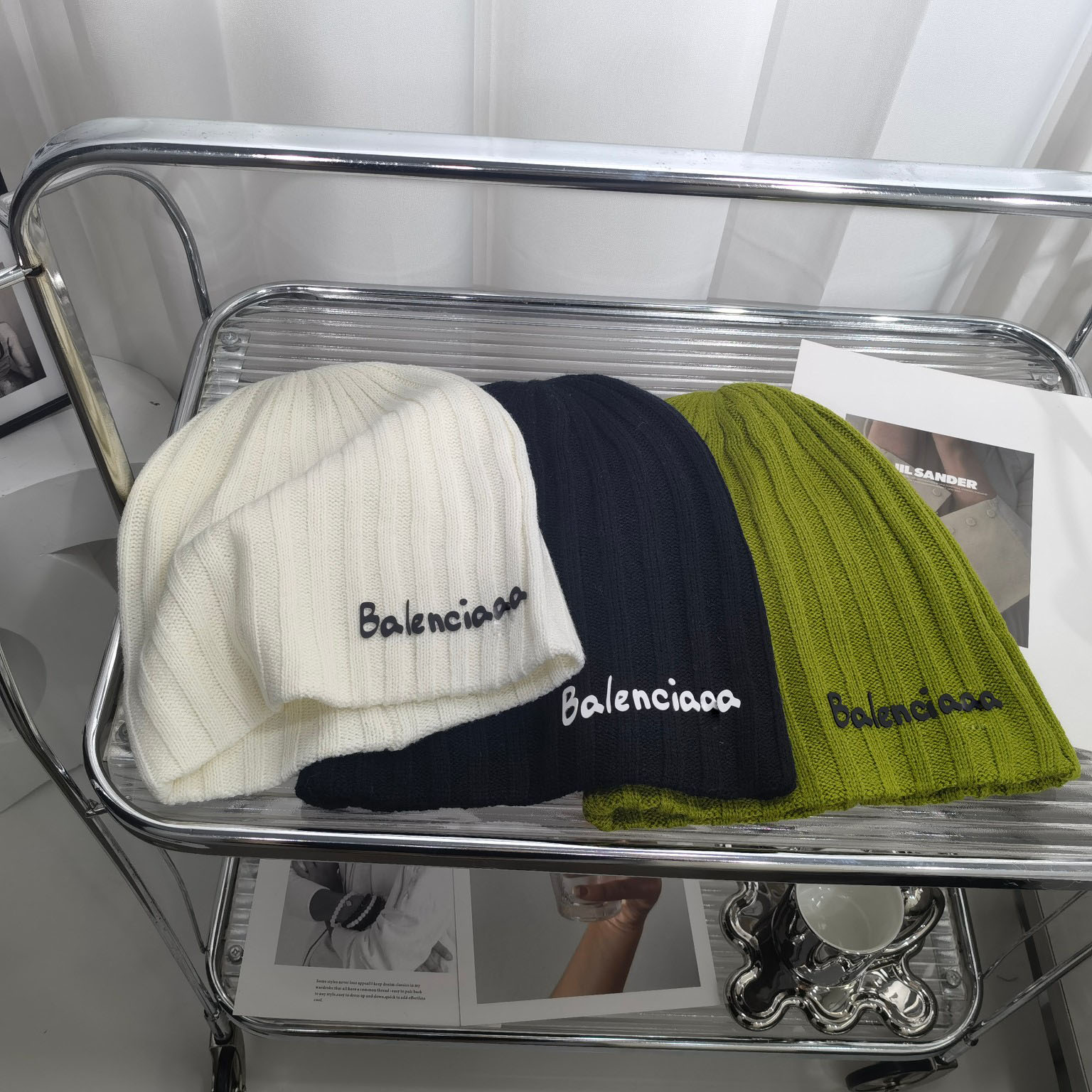 

Women fashion designer Skull Caps pair of autumn and winter Beanie warm wool letter solid color knit hat, Black