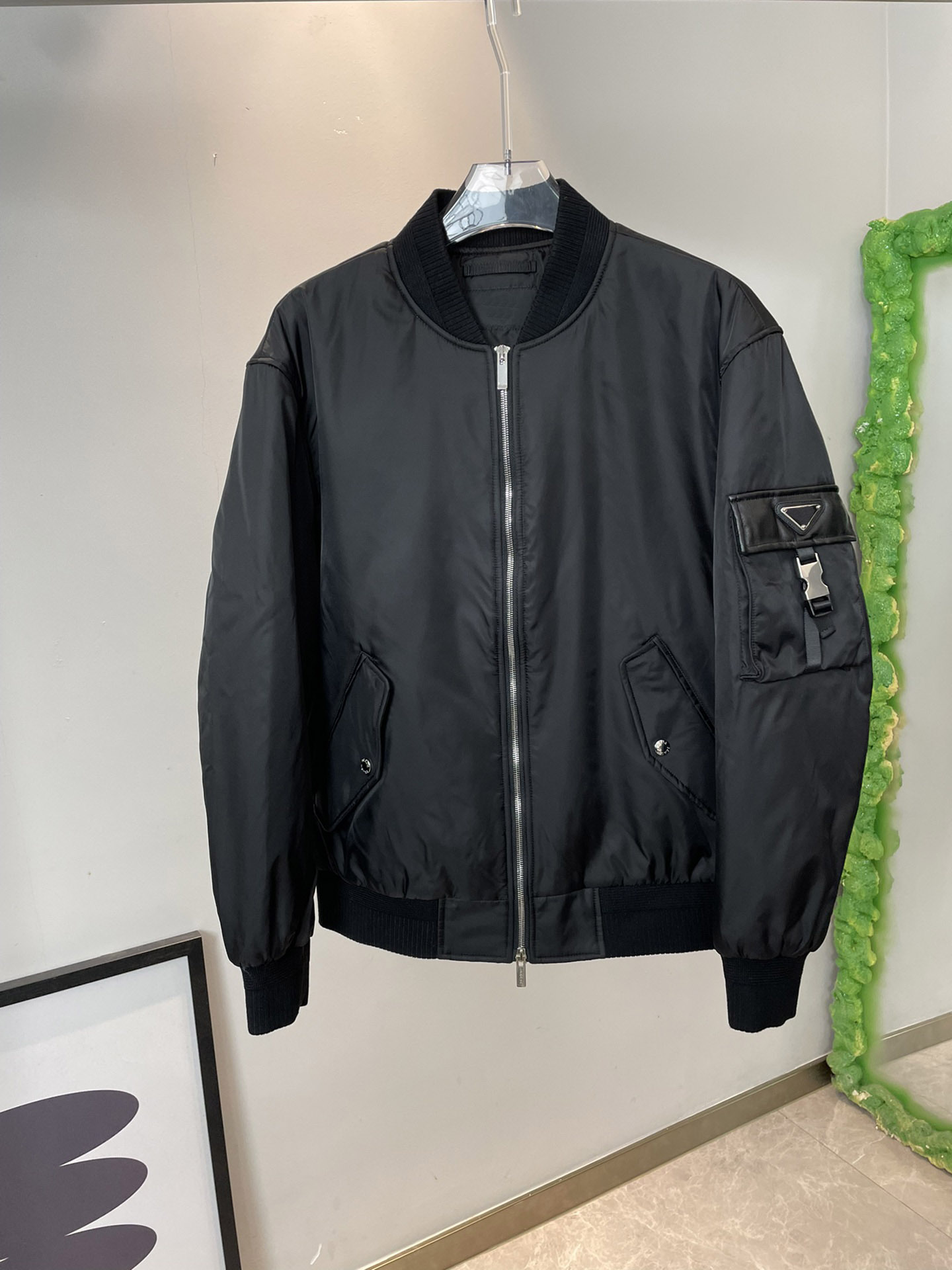 

2022 luxury brand new black jacket fashion pocket stitching design top mens designer zipper jacket