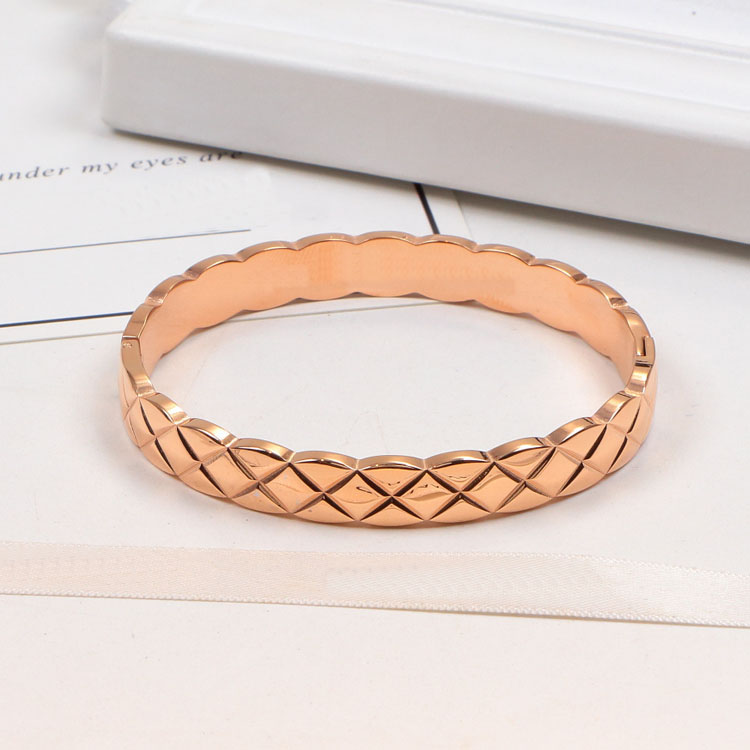 

designer jewelry Stainless Steel check Bracelets Silver Rose Gold pineapple Bangles Women Men Lozenge Bangle Couple Classic Jewelry Accessories Wholesale