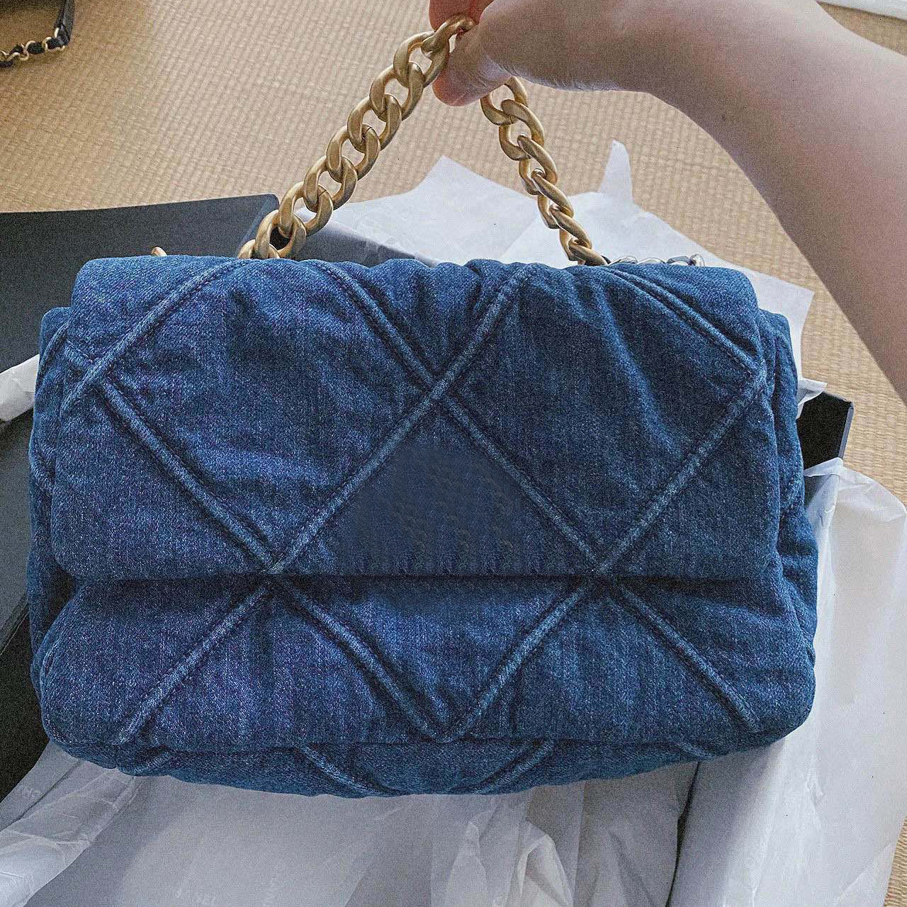 

Leather Thread bag shoulder Lattice Bags Luxurys designers Lady Quality 2023 Women handbag Fashion handbags mother cossbody letter wallet totes purse chains, Picture color with logo 25 cm