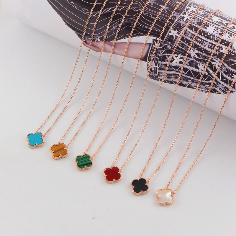 

Womens Luxury Designer Necklace Fashion Fove Flowers Four-leaf Pendant Clover Necklace 18K Gold Necklaces Jewelry