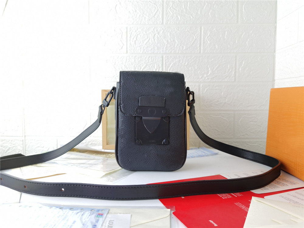 

2022 Famous Designer Bags The Tote S-LOCK VERTICAL Mini Bag Luxury Women Mens Crossbody Purse Shoulder Casual Handbag Mobile Phone Bag M81522