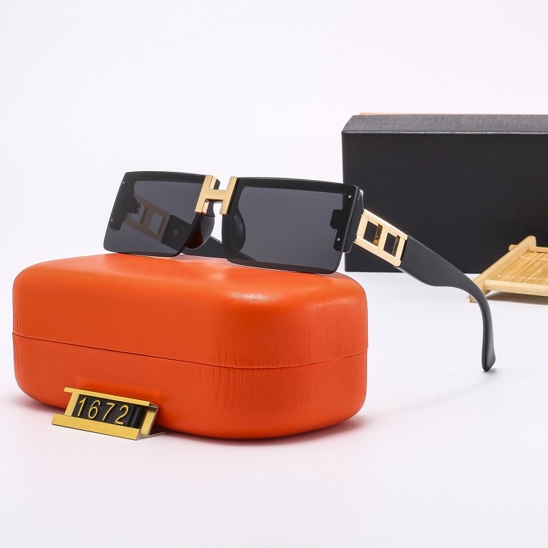 

Retro Sunglasses: Fashionable Unisex Eyewear with Mirrored Lenses and PC Frame - 5 Colors + Box - Ideal for Outdoor Use