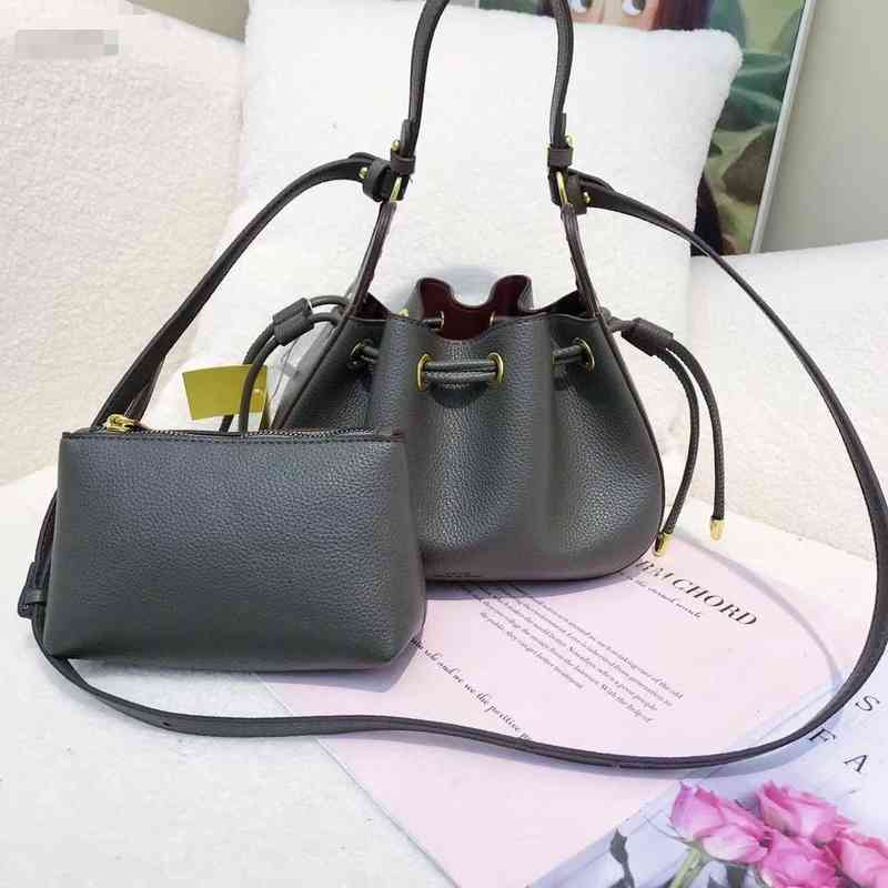 

2022 F Bags Luxury Brand Women Bucket Bag Leather Tote Messenger Bag Fashion Design Female Shoulder Bags Bag W220810, Lavendercontact customer service