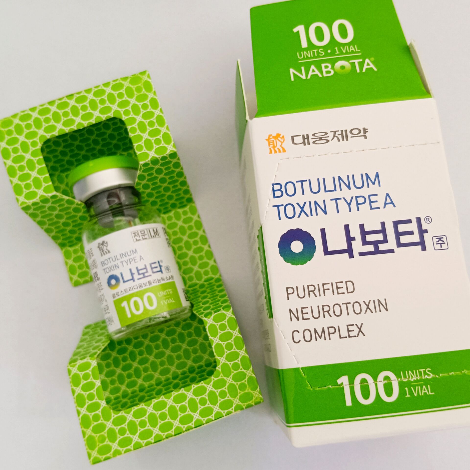 

Facial White Innotox 100u Botulim Wrinkles Remover Tightening Face