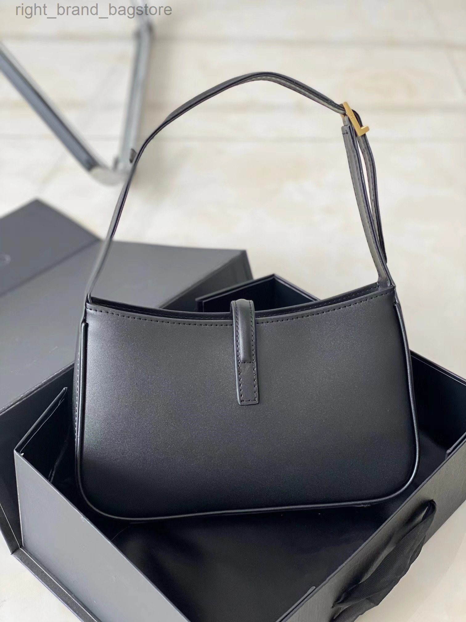 

2022 popular women s new simple Korean version solid color underarm shoulder bag W220812, 9057