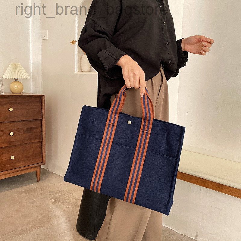 

2022 New Women Canvas Tote Bag Large Capacity Strip Black White Shopper Purse Female Casual OL Briefcase Handle Handbag W220812, 2021-015 brown