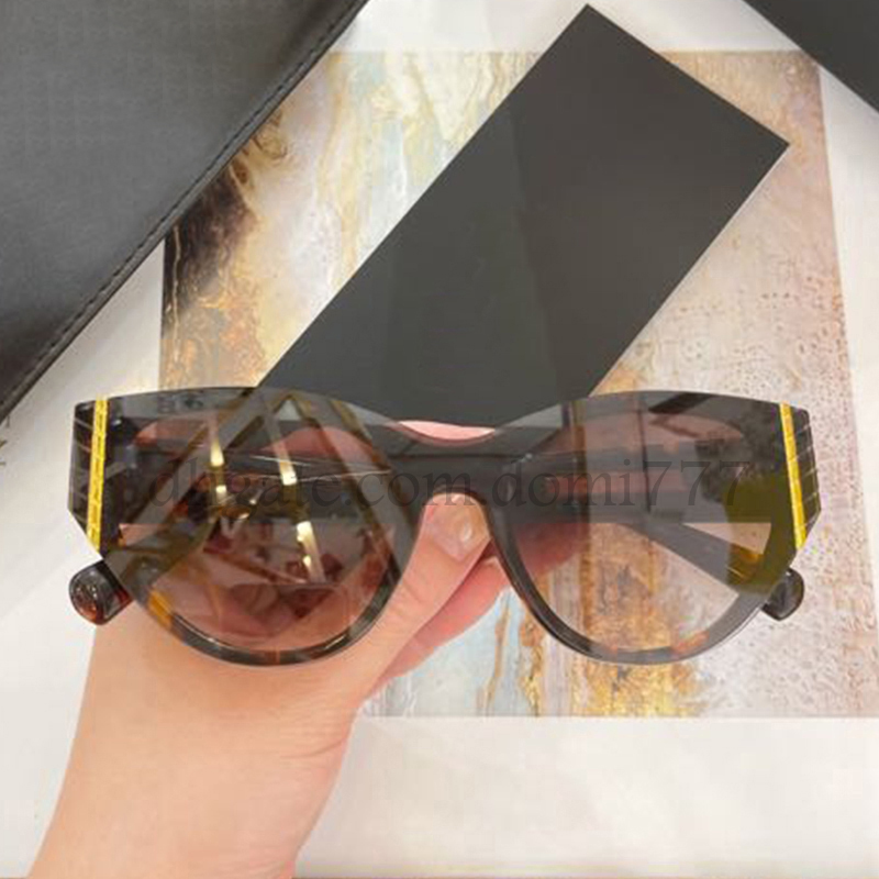 

Premium Fashion Cat Eye Designer Women's Sunglasses for Men Women Summer Sun Glasses with Gift Box