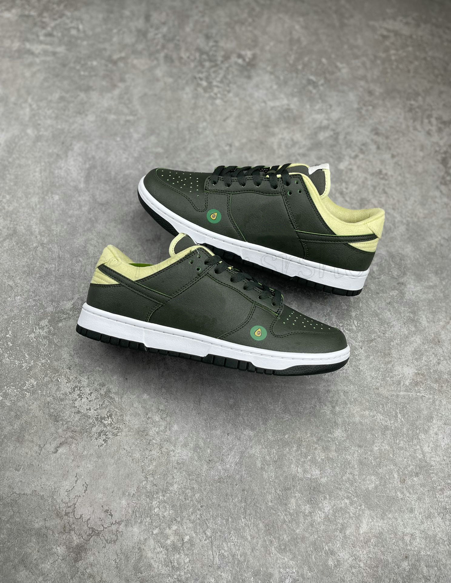 

Fashion Avocado Skate Shoes Black Low Leather Flat Lace-up Running Shoes Mens Womens Fashion Comfort Runner Sports Sneakers, Customize