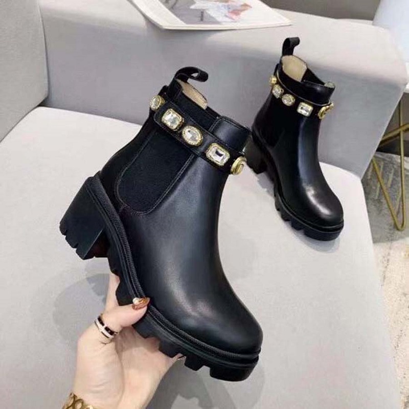 

Designer Boots Luxury Boot Genuine Leather Martin Boots Ankle Booties Woman Short Boot Sneakers Trainers Slipper Sandals by shoebrand 068, Box