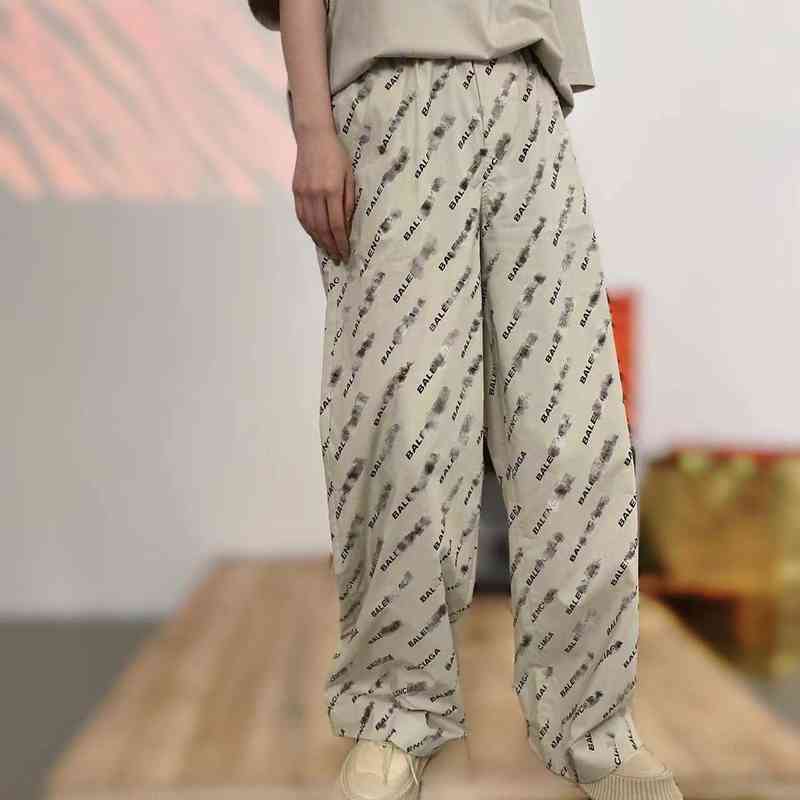 

Distinguish the market high version of fashionable brand pants Paris B house full printed neutral sports loose straight casual pants, Black