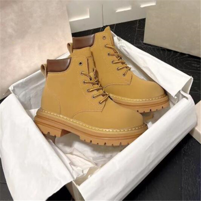 High Quality Designer Martin Boot Booties Women Fahsion Boots Platform Winter Boots Classics Chunky Heel Shoes