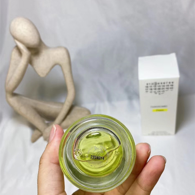 Le plus récent parfum unisexe de haute qualité n'a pas de titre unititle 30 ml 100 ml design 2 pièces ensemble parfums pour hommes femmes vaporis