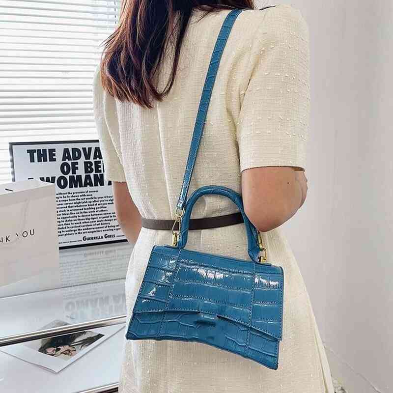 

Purses 2022 new hourglass bag women's leisure personalized Single Shoulder Messenger Bag Black single shoulder small square Handbags